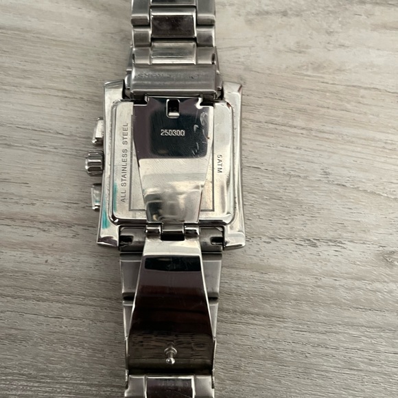 Michael Kors Silver Watch! Good Cond! Offers are welcome! Needs New Battery. - Picture 2 of 3